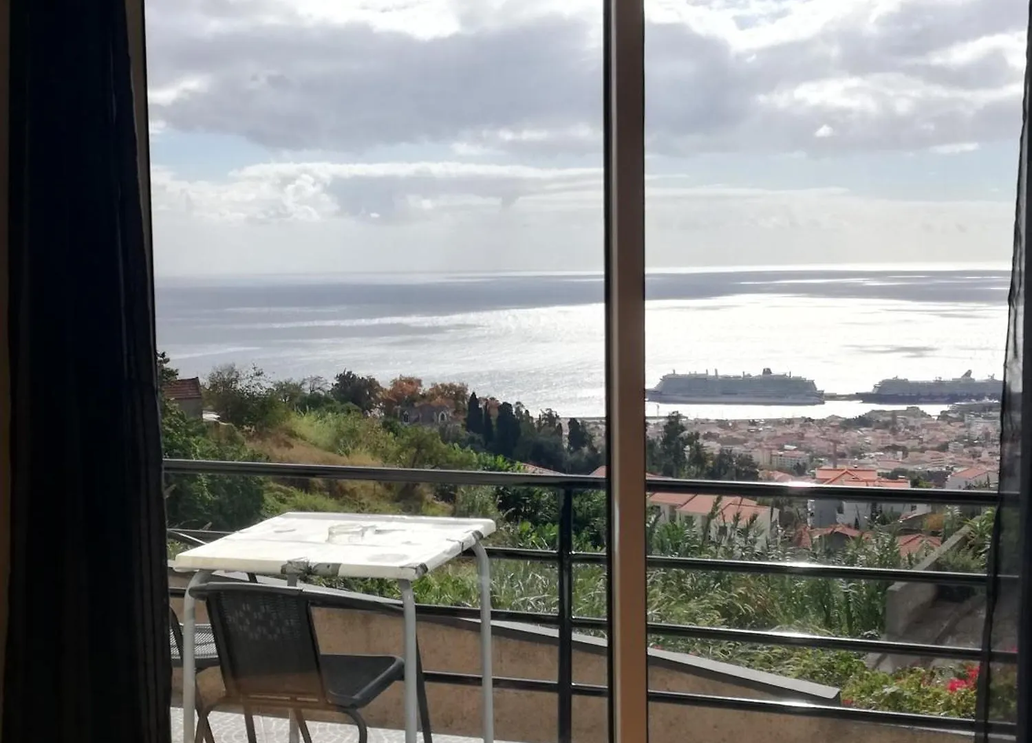 House Joel & Sonia With Sea View Villa Funchal  Holiday home Funchal (Madeira)